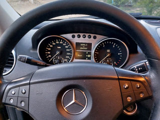 Mercedes M-Class foto 2