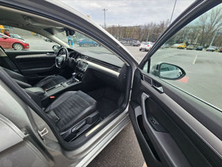 Volkswagen Passat foto 3