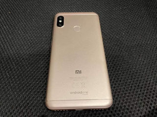 Xiaomi Mi A2 Lite (4/64 GB). foto 3