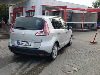 Renault Scenic foto 2