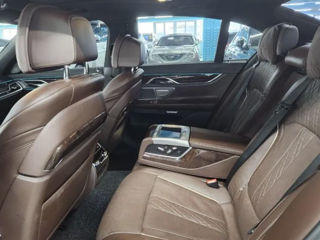 BMW 7 Series foto 6