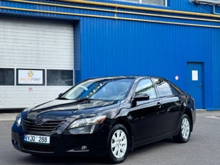 Toyota Camry фото 0