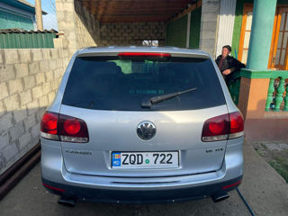 Volkswagen Touareg foto 8