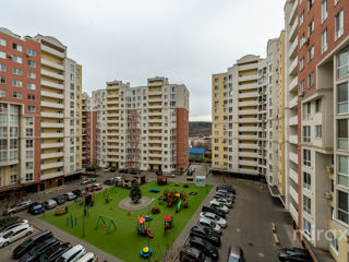 Apartament cu 2 camere, 69 m², Buiucani, Chișinău foto 11