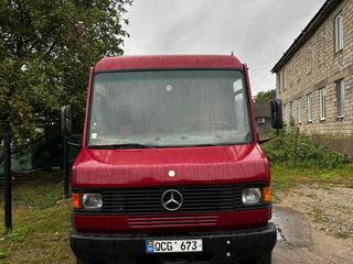 Mercedes 709 foto 1