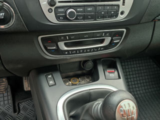 Renault Grand Scenic foto 2