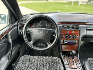 Mercedes E-Class foto 7