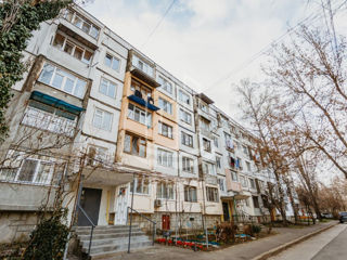 Apartament cu 1 cameră, 38 m², Botanica, Chișinău foto 11