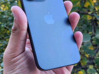 Iphone 15 Pro Black Titanium foto 3