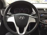 Hyundai Accent foto 5