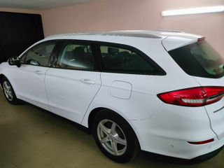 Ford Mondeo foto 4