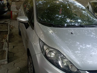 Ford Fiesta 5D foto 2