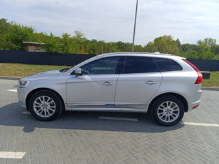 Volvo XC60 foto 2