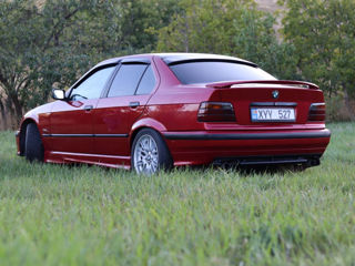 BMW 3 Series foto 5