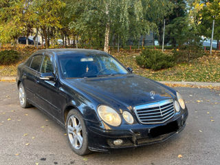 Mercedes E-Class foto 2