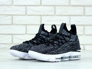 Nike LeBron 15 Grey foto 1