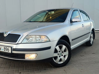 Skoda Octavia foto 1