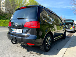 Volkswagen Touran foto 4