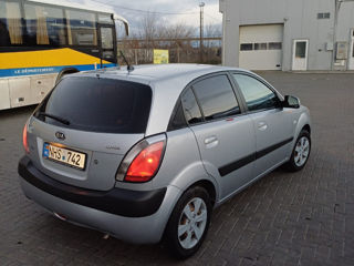 KIA Rio foto 3