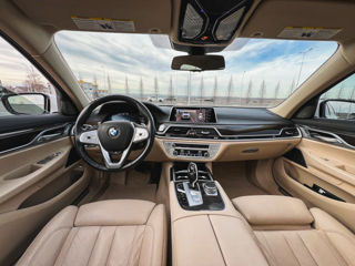 BMW 7 Series foto 12