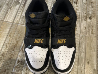 Jordan Legacy 312 Low Black Metallic Gold foto 2