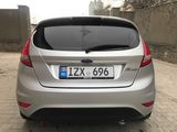 Ford Fiesta foto 4