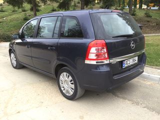 Opel Zafira foto 4