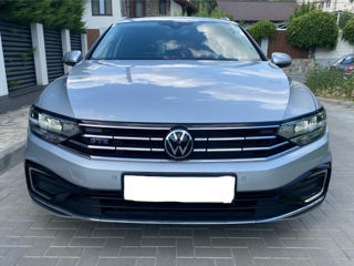 Volkswagen Passat foto 2