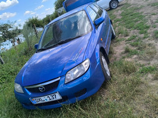 Mazda 323 foto 4