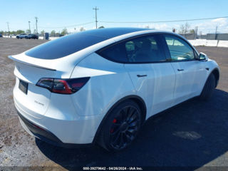 Tesla Model Y foto 5