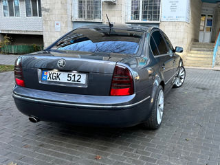 Skoda Superb foto 3