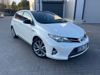 Toyota Auris foto 1