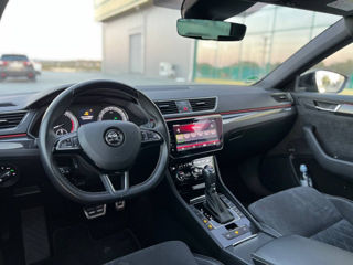 Skoda Superb foto 2