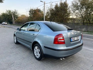 Skoda Octavia foto 4