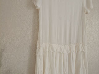 Продаю платье белое H&M,42 р