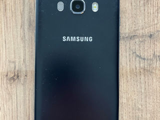 Samsung Galaxy J7 foto 2