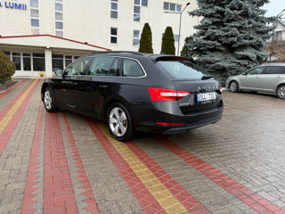 Skoda Superb foto 9