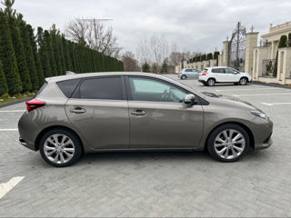 Toyota Auris foto 3