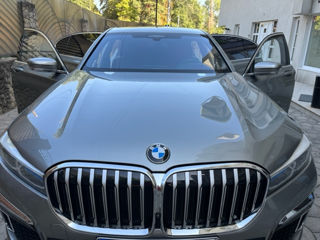 BMW 7 Series foto 3