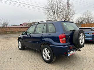 Toyota Rav 4 foto 6