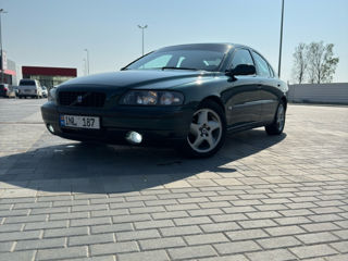 Volvo S60 foto 1