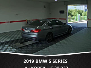 BMW 5 Series foto 4