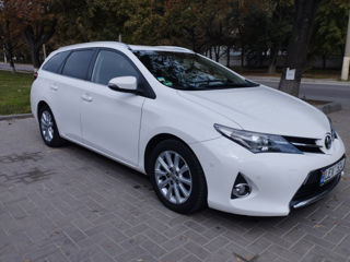 Toyota Auris foto 1