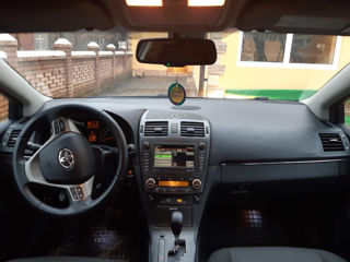 Toyota Avensis foto 5