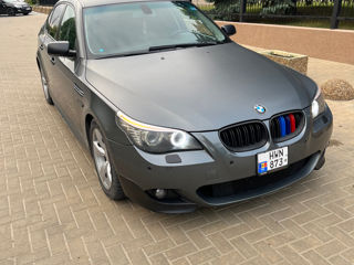 BMW 5 Series foto 3