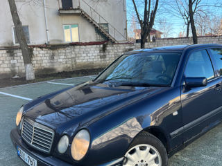 Mercedes E-Class foto 4