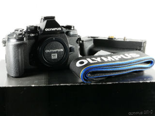Olympus OM-D E-M1 16.3MP Camera