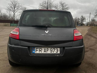 Renault Megane foto 8