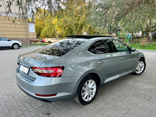 Skoda Superb foto 5