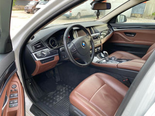 BMW 5 Series фото 8